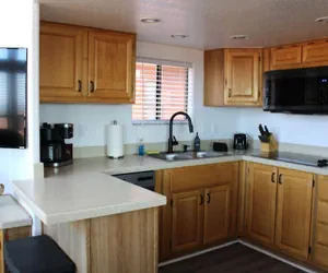 Photo 2 - Oceanview Cabin 20 Private Jacuzzi Large Deck