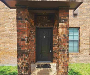 Photo 2 - Apartment Near University