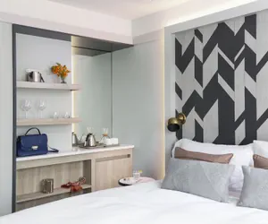 Photo 4 - The Tillary Hotel