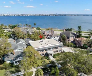 Photo 3 - The Adaline 2 Beautiful Hyde Park 1BR Suite