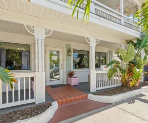 Photo 4 - Studio w/ King Bed Heated Pool, Steps to Beach!