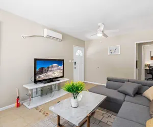 Photo 2 - Modern Retreat With Spacious Yard & Cozy Interiors