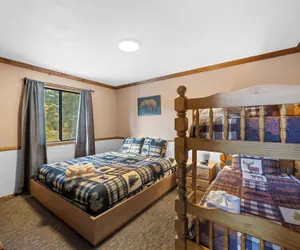 Photo 3 - Bear Canyon Cabin Beautiful Views HotTub