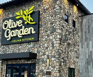 Photo 2 - Comfortable 6BR Urban Retreat Lgbtq 38