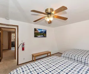 Photo 5 - Summit Happy Mountain Cabin