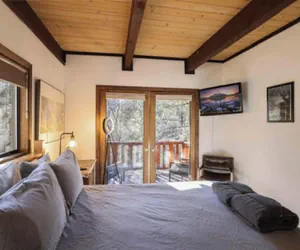 Photo 3 - Moonridge Mountain Retreat