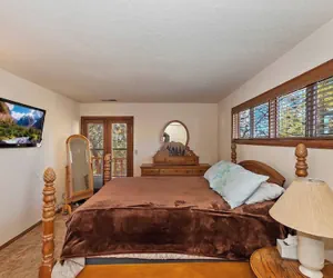 Photo 4 - Canyon Castle Mtn Retreat w Hot Tub