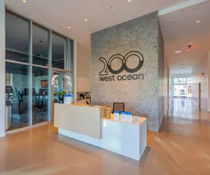 Photo 2 - @ Marbella Lane - Luxurious 3BR Penthouse