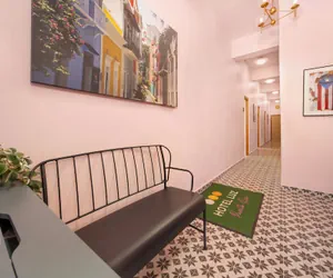 Photo 3 - Room 14: Chill City Veranda Near Miramar