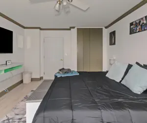 Photo 5 - Modern 3BR Condo - Heart of ATL