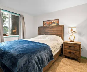 Photo 4 - Charming Cabin Escape