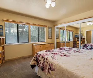 Photo 3 - Moonridge Retreat