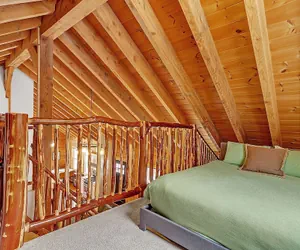 Photo 4 - Lincoln Cabin 3 Bedroom Cabin