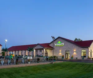 Photo 2 - Wingate by Wyndham Wisconsin Dells Waterpark