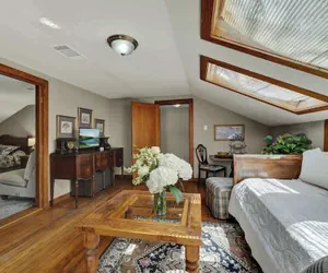 Photo 4 - Gillespie House-2 Suites-walk to Main St!