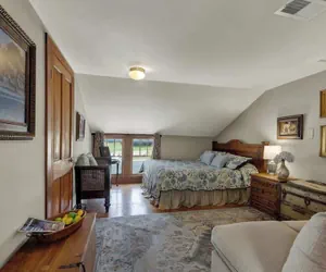 Photo 2 - West Suite in Gillespie House -steps to Main Street!