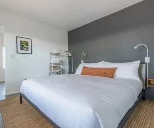 Photo 5 - Skull Rock Cottage - Walk To Town & Hot Tub, Star Gazing 1 Bedroom Home