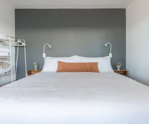 Photo 4 - Skull Rock Cottage - Walk To Town & Hot Tub, Star Gazing 1 Bedroom Home