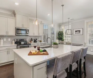 Photo 3 - Belwood Manor-across From Parthenon-5 Min Broadway