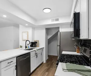 Photo 4 - Prime Location Zilker Park & SoCo Chic