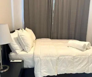 Photo 3 - Breathtaking 2-Br Beachside Apartment