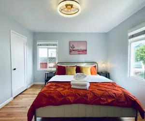 Photo 2 - Sanmateo Cozy Central 3b1b Home Garage Parking AC