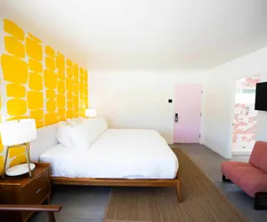 Photo 3 - Superior Room, 1 King Bed With Sofa Bed, Kitchen, Pool View