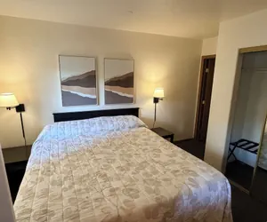 Photo 5 - Manor Suites