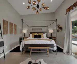 Photo 3 - Pop 4 W/hot-tub + Close to Main St