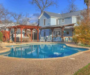 Photo 2 - Victorian Escape-pool & Hot Tub!