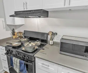 Photo 4 - Upscale 1BR Suite to Downtown Raleigh