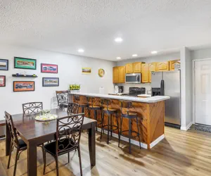 Photo 3 - Central Location, Unlimited Indoor & Outdoor Fun