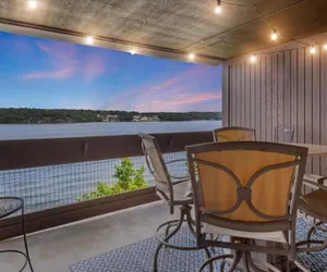 Photo 2 - Spacious Pet-friendly Lakeview Condo w/ Boat Slip & Pools