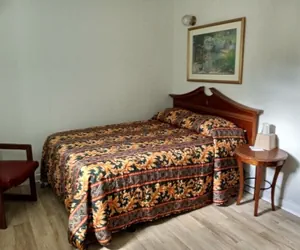 Photo 5 - Empress Hotel