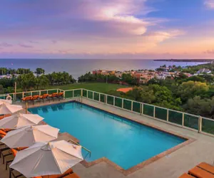 Photo 2 - Arya Residences & Suites