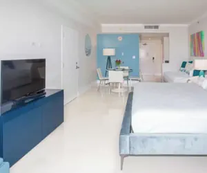 Photo 4 - Arya Residences & Suites