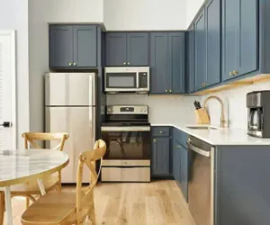 Photo 2 - Sleeps 16 4 Units, Steps to the French Quarter The Harlequin by Avantstay