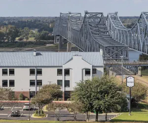 Photo 4 - The Hotel Vue