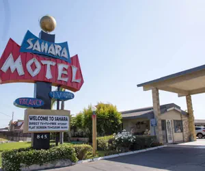 Photo 2 - Sahara Motel