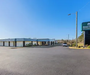 Photo 2 - HomeTowne Studios by Red Roof Athens, TN