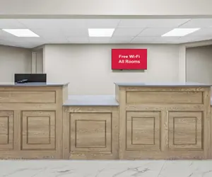 Photo 5 - HomeTowne Studios by Red Roof Athens, TN