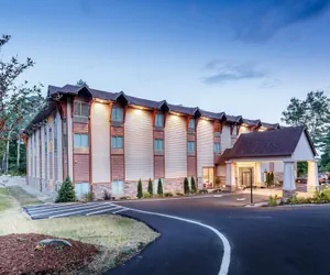 Photo 2 - The Chandler Inn Bethlehem - Littleton, an Ascend Collection Hotel