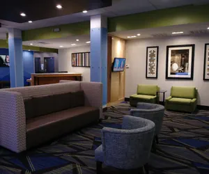 Photo 5 - Holiday Inn Express & Suites Dallas Northeast - Arboretum by IHG