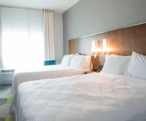 Photo 5 - Four Points by Sheraton Miami Airport