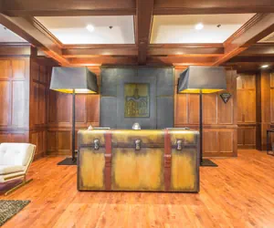 Photo 4 - The Delafield Hotel