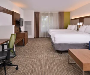 Photo 4 - Holiday Inn Express & Suites Lacey – Olympia by IHG