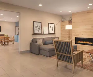 Photo 4 - Country Inn & Suites by Radisson, Valparaiso, IN