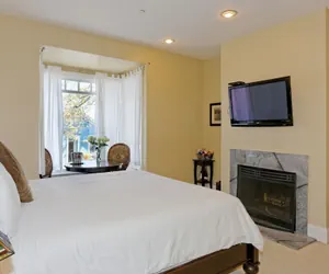 Photo 4 - The Gables Inn - Sausalito