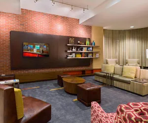 Photo 4 - Courtyard by Marriott Little Rock Downtown