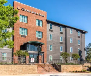 Photo 2 - Clarion Inn & Suites Atlanta Downtown